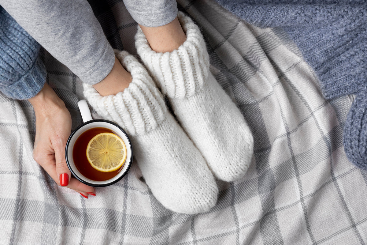 Pieds froids en hiver : pourquoi cela arrive et comment choisir des chaussures plus adaptées pour un meilleur confort.